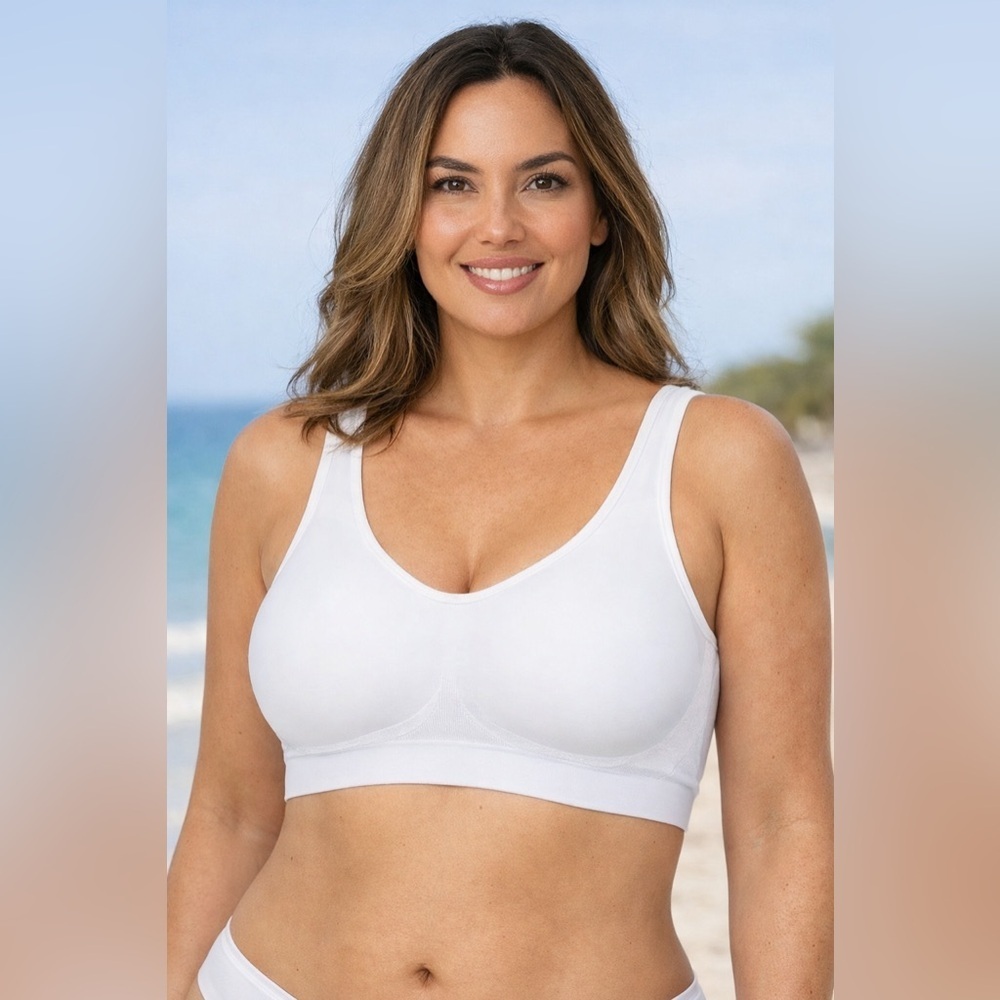 Truekind Womens Daily Comfort Wireless Shaper Bra Sz Medium White 10022